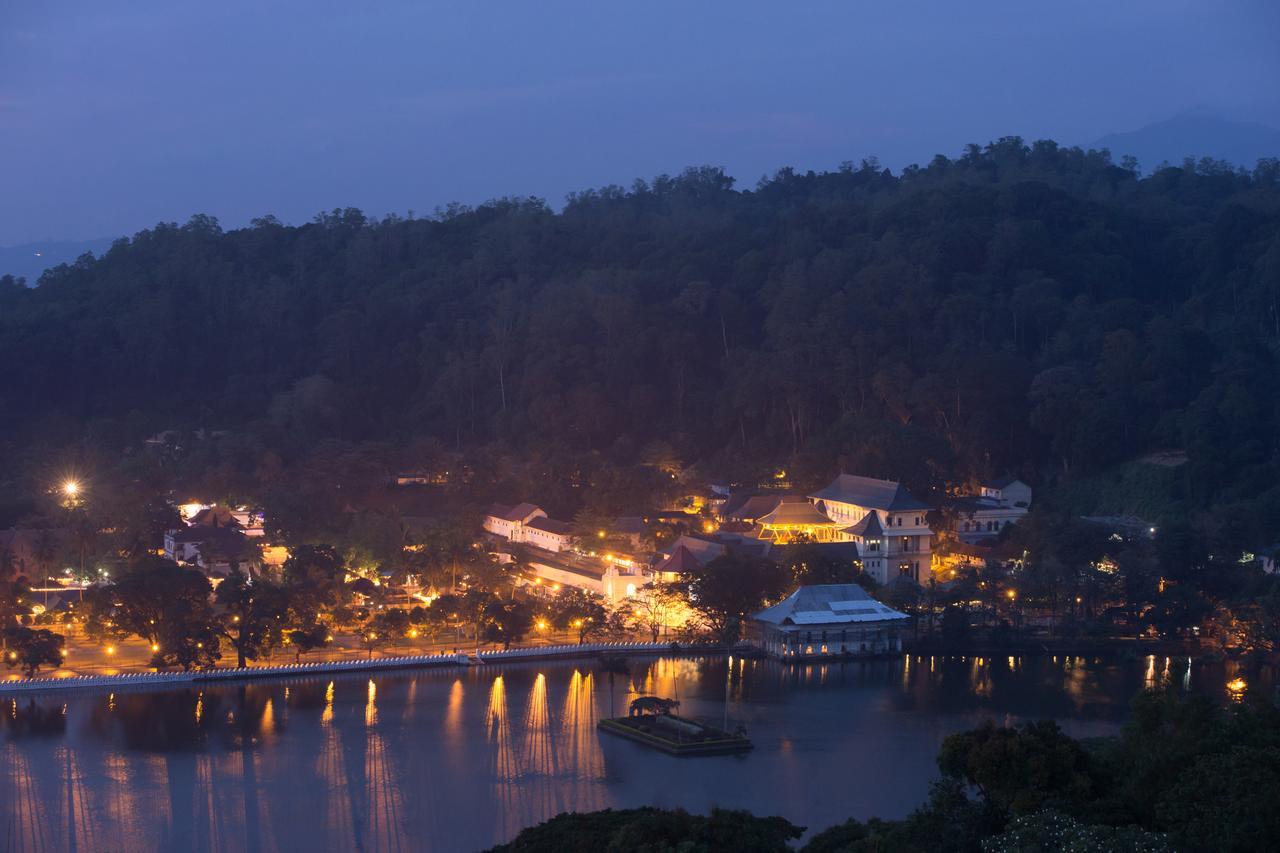 Sandriana Lake View Hotel Kandy Exteriör bild