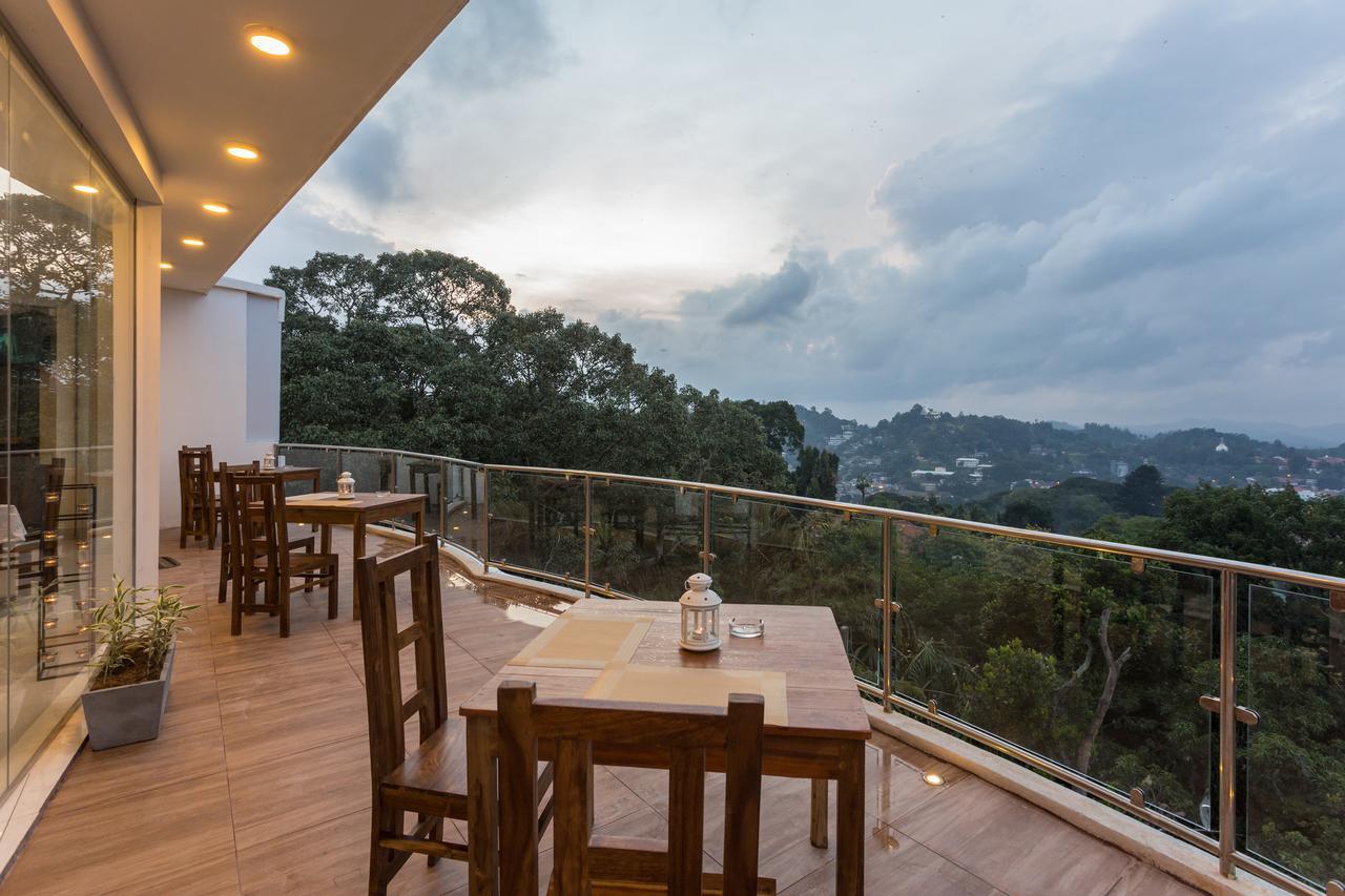 Sandriana Lake View Hotel Kandy Exteriör bild