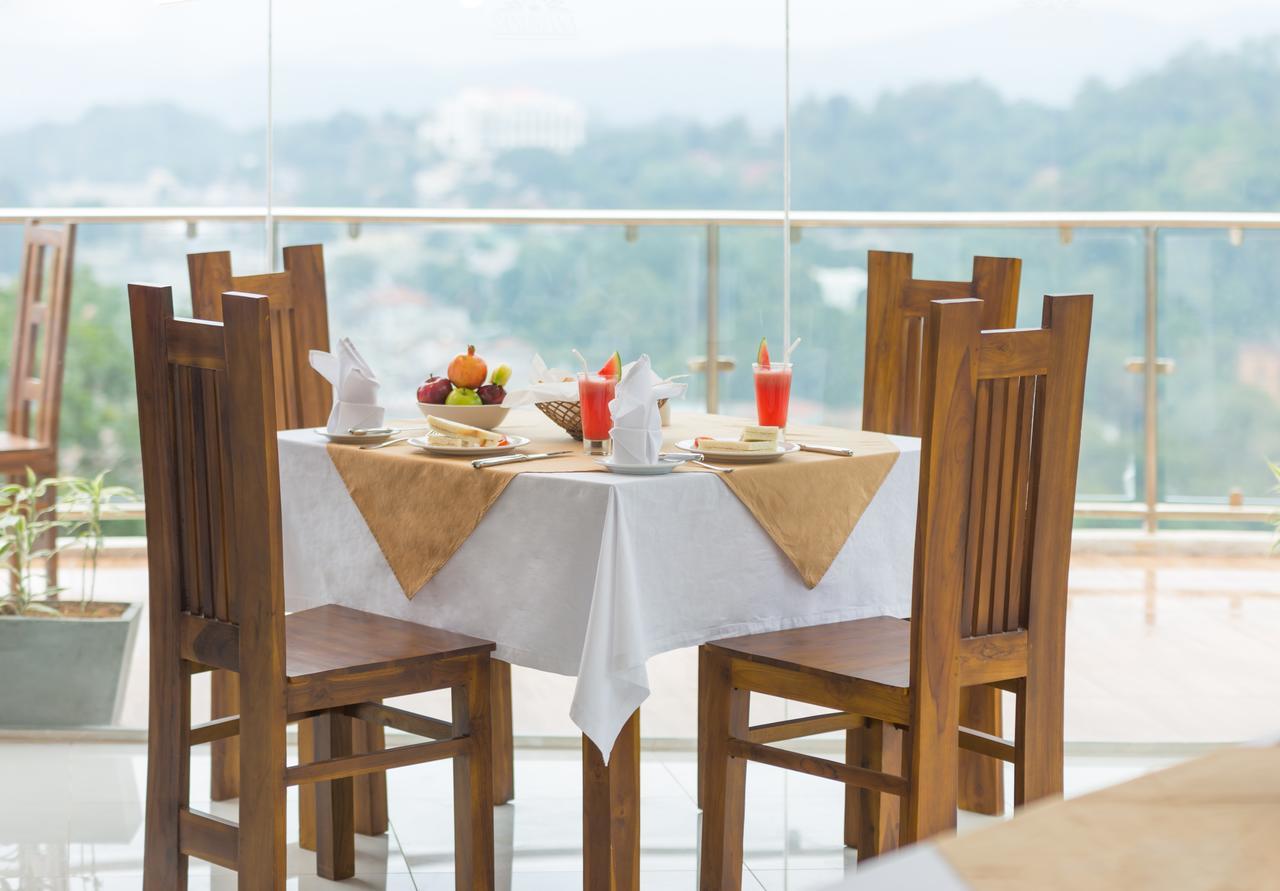 Sandriana Lake View Hotel Kandy Exteriör bild