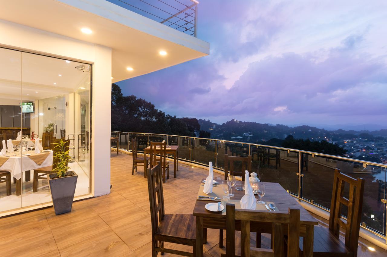 Sandriana Lake View Hotel Kandy Exteriör bild